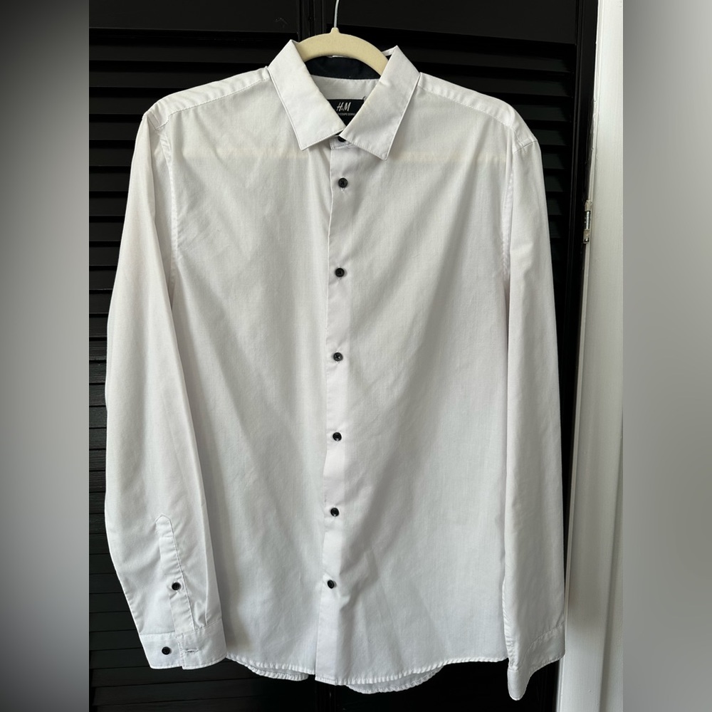 H & M Slim Fit Dress Shirt size M